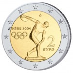 Griechenland gab die erste 2 Euro-Gedenkmünze überhaupt heraus, der Anlass: Olympische Sommerspiele 2004 in Athen. Zu sehen ist der Diskobolos (Diskuswerfer) des antiken Bildhauers Myron (5. Jahrhundert v. Christus)