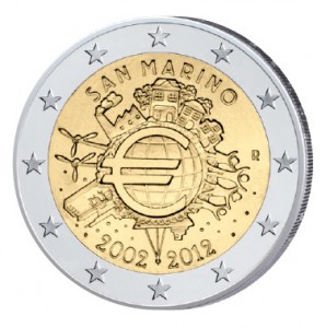 Themen- und motivgleich, aber nicht zur 2 Euro-Gemeinschaftsausgabe dazu gehörig: San Marinos 2 Euro-Gedenkmünze 2012 „10 Jahre Euro-Bargeld“
