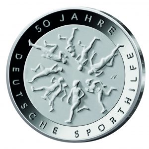 Motivseite der Münze BRD 20 Euro-Gedenkmünze 2017 50 Jahre Deutsche Sporthilfe, Copyright: BADV. 50 Jahre Deutsche Sporthilfe. Fotograf: Hans-Joachim Wuthenow, Berlin. Künstlerin: Adelheid Fuss, Geltow