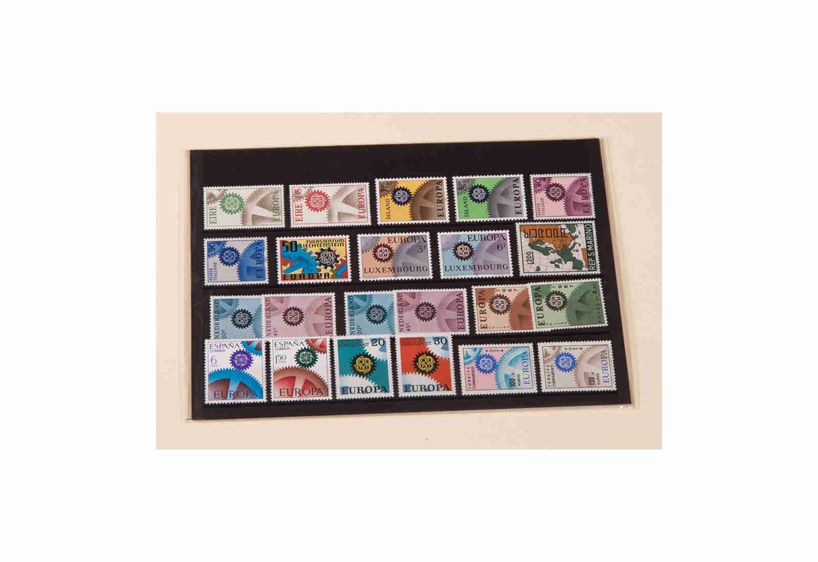 Briefmarken CEPT 15 Ausgaben aus 1968 postfrisch per 20 Stück