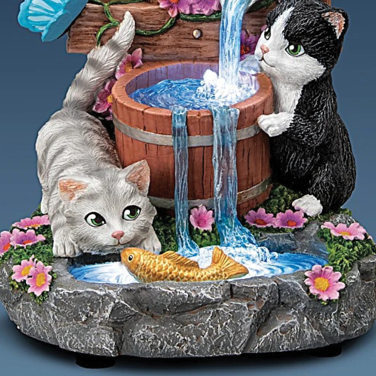 Schnurrhaare und Wasserfälle - Katzenskulptur