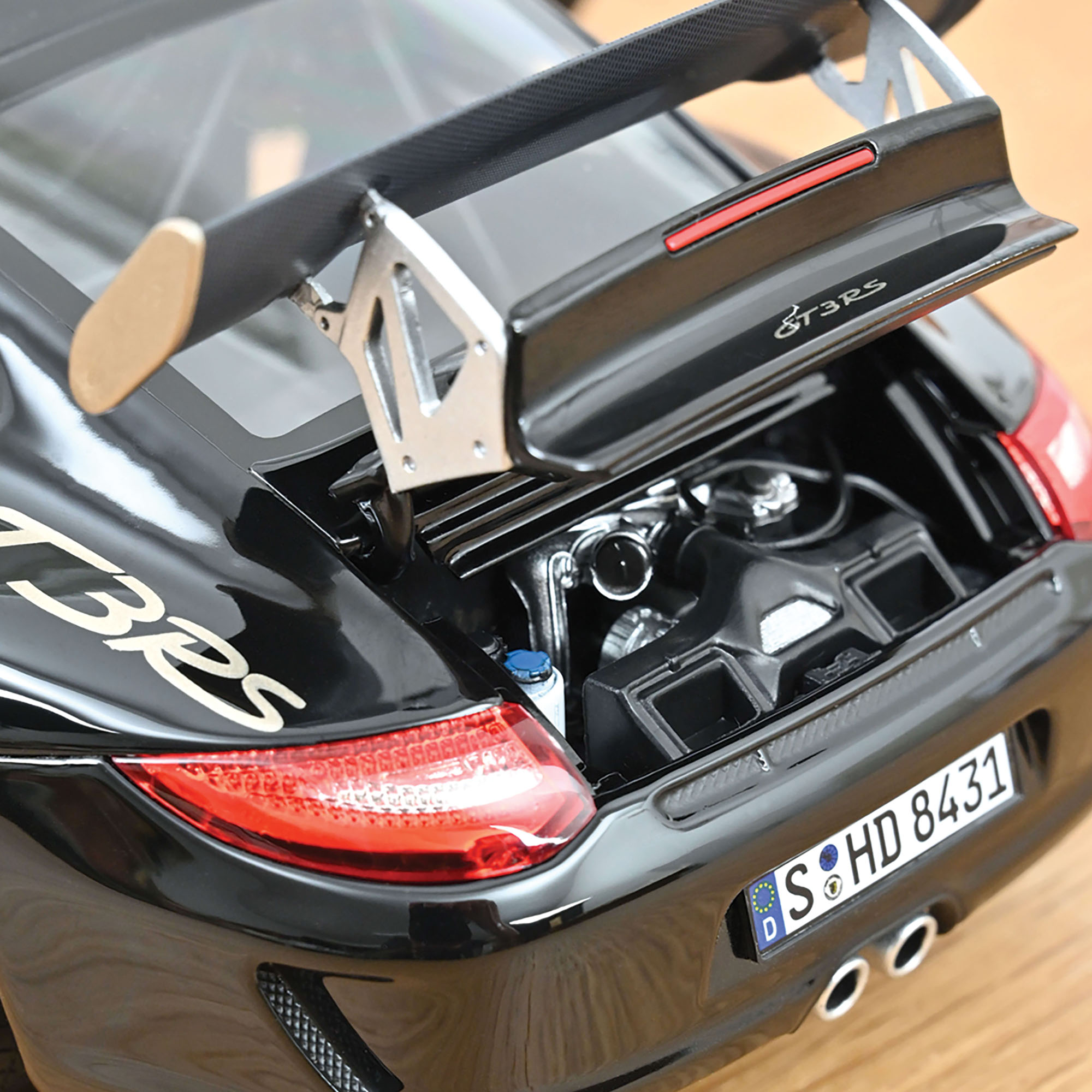 Porsche 911 GT3 RS 2009 1:18